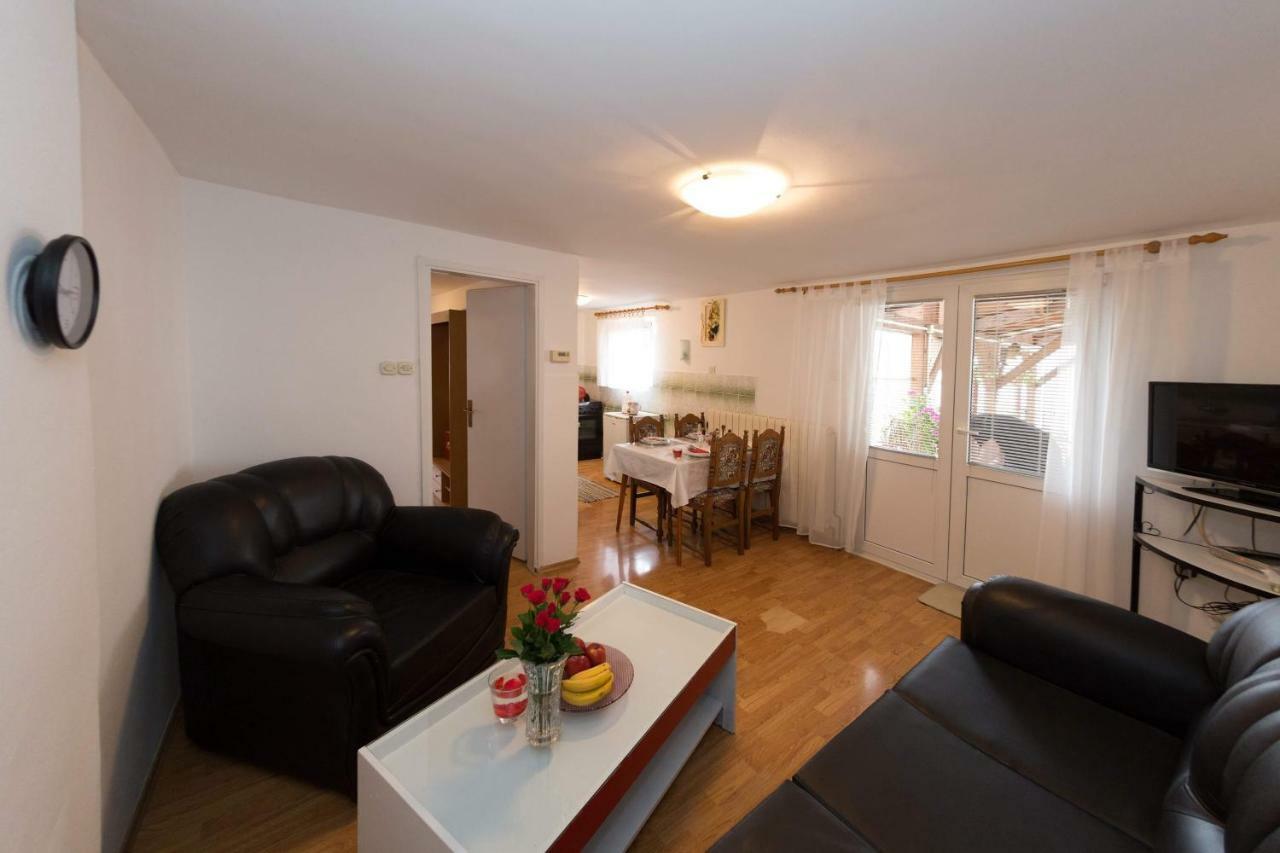Apartman Antea Otočac Esterno foto